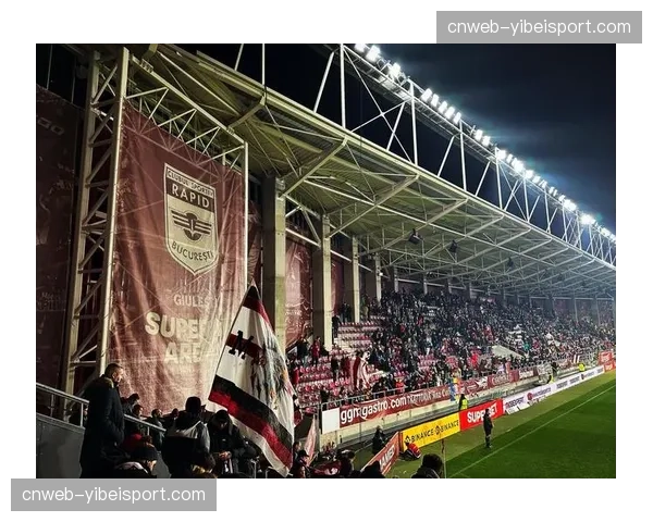 佛罗里达黑豹队主场因空调系统故障,比赛第三节在闷热环境中进行 佛罗里达黑豹队主场因空调系统故障,比赛第三节在闷热环境中进行